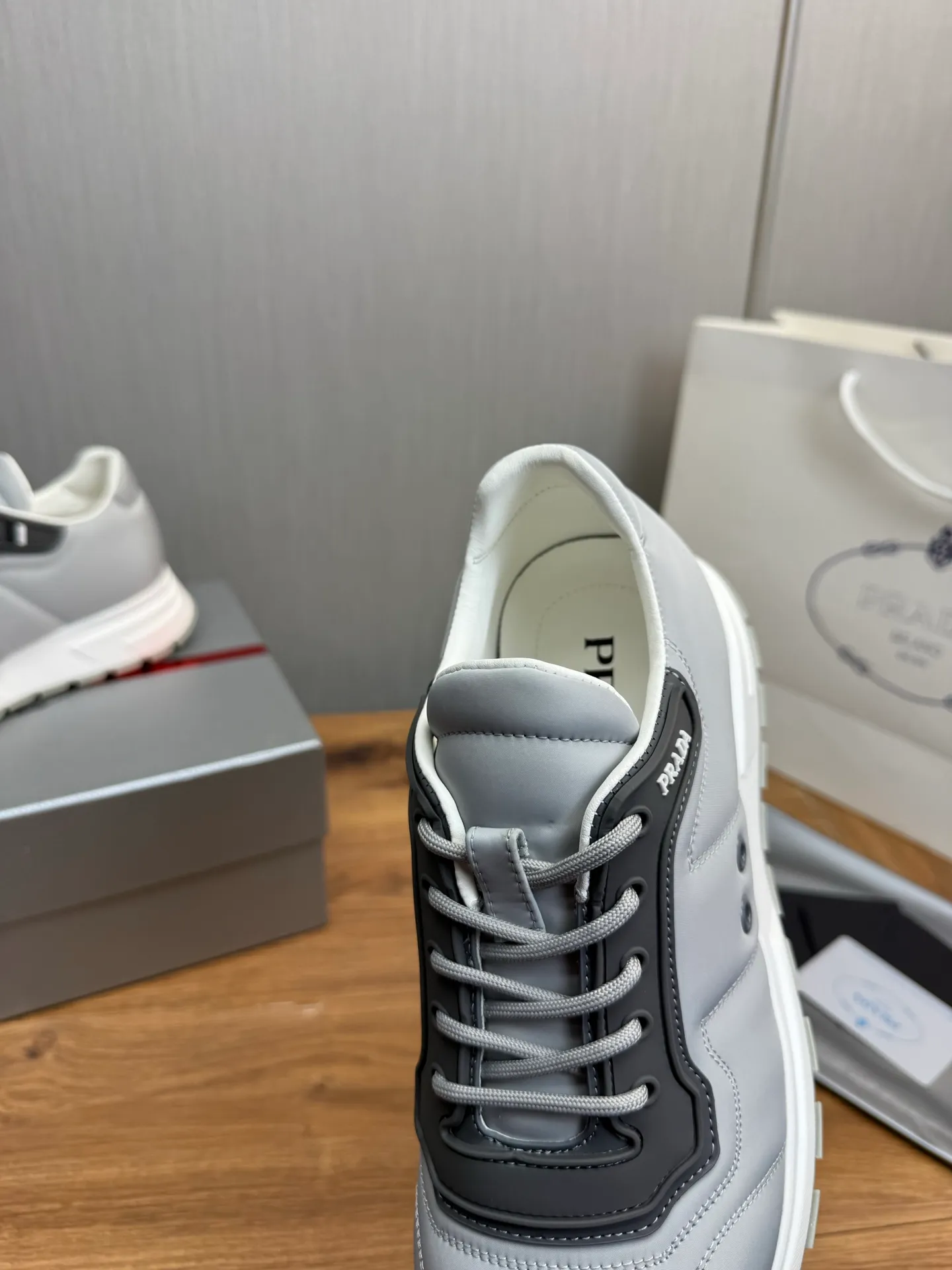 Men's shoes 💰560💰 [PRADA] Popular men's shoes shipped 👏Official website synchronized ⬆️Original imported waterproof fabric + cowhide lining, 1⃣️:1⃣️reproduction, original sole, 38-45 (45. Customized, non-refundable)